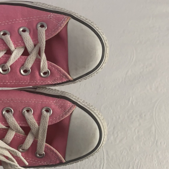 Pink converse low top - Picture 3 of 4